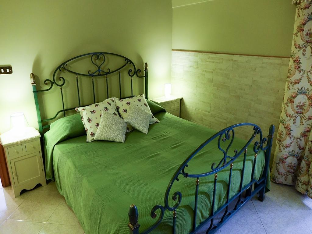 B&B Fiore Di Mare โปลีญาโนอามาเร ห้อง รูปภาพ